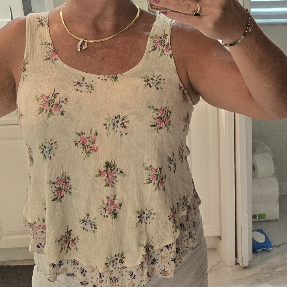 Mossimo white floral tank top